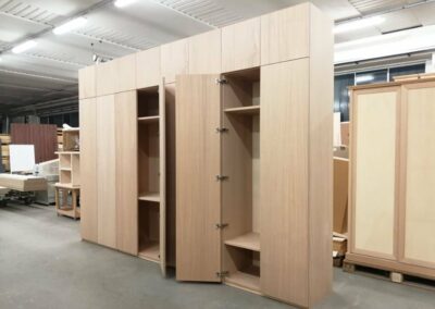 armadio-in-legno-massello-su-misura